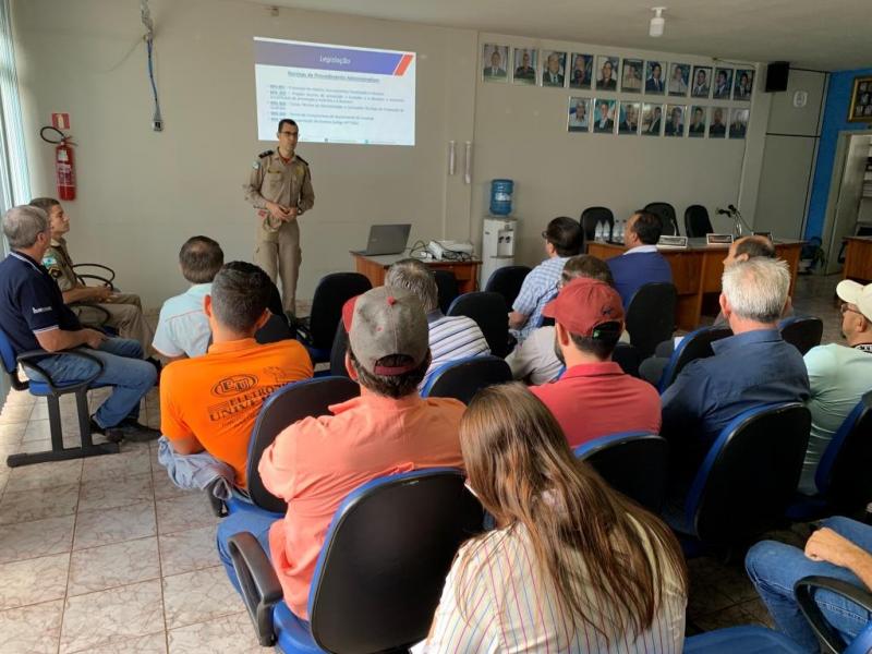 Prefeitura de Nova Laranjeiras realiza palestra sobre procedimentos para obter o AVCB – Auto de Vistoria de Corpo de Bombeiros